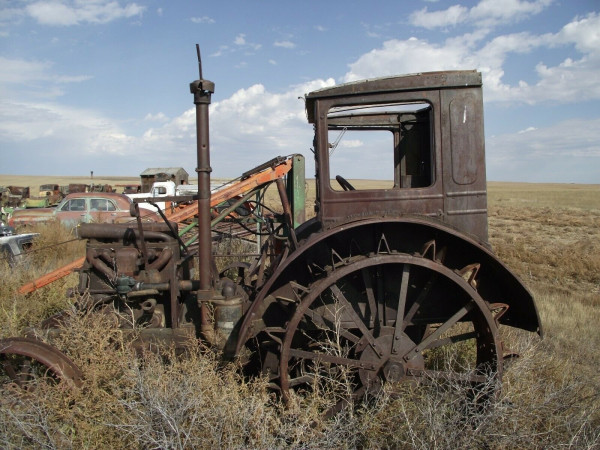 2020 4 2 t cab tractor.jpg