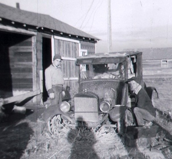 model t scan stan and rod tight  crop.jpg