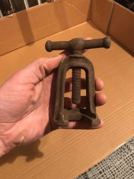 pitman arm puller.jpg
