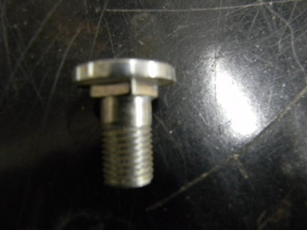 B S BOLT 004.JPG