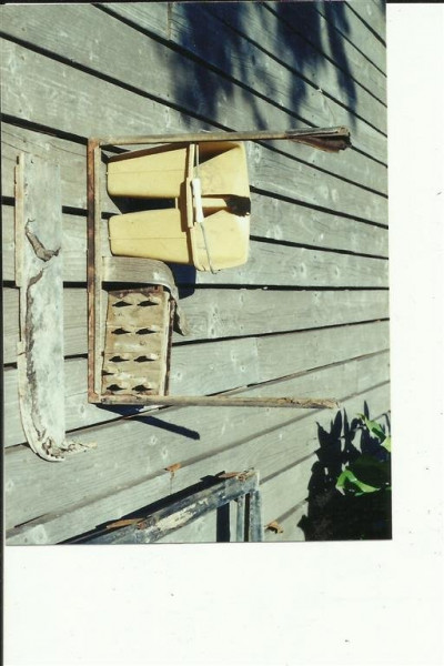 21 coupe window frame.jpg