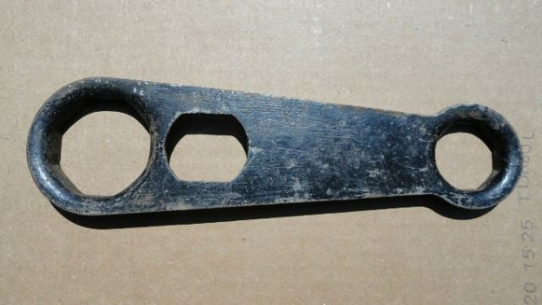 Early hubcap wrench.jpg