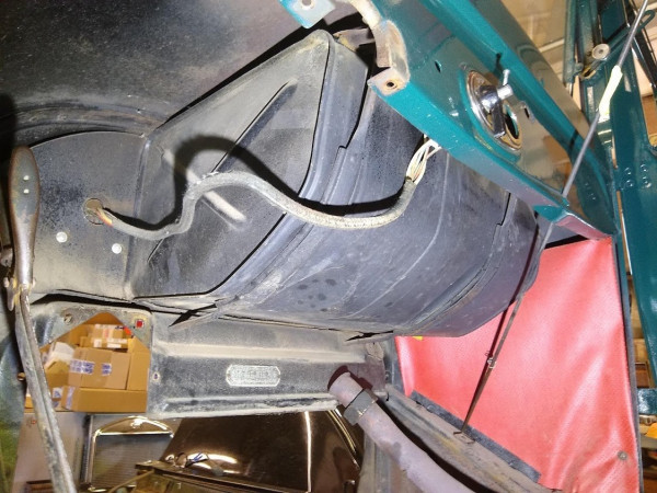 gas tank.jpg