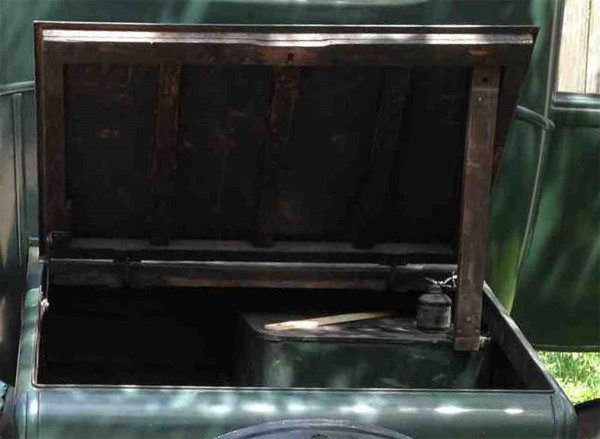 Trunk01.jpg