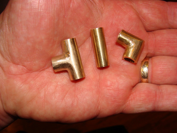 gas lamp fittings.jpg