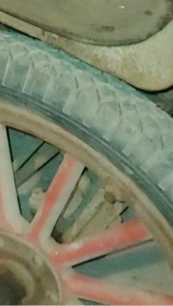 Below axle wishbone.JPG