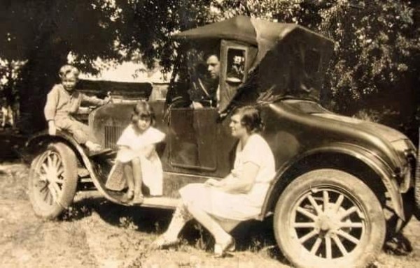 Katie, Elmer, Relda  and Donald