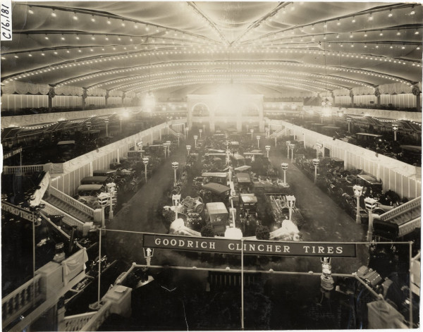 New york Auto Show 1909.jpg