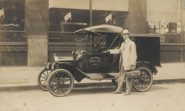 casket car.JPG