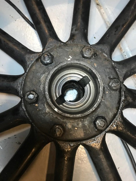 Wheel hub 1 small.jpg