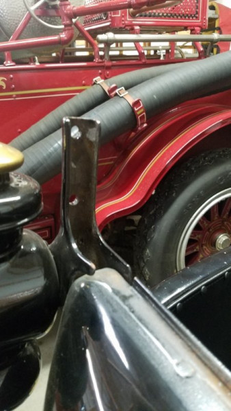 support bracket, right hand side