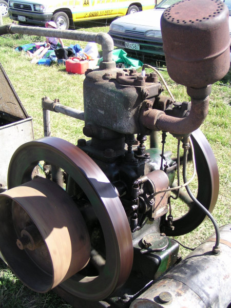 J 20416 3.JPG
