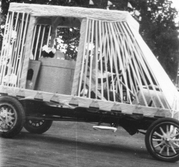 1926-parade2.jpg
