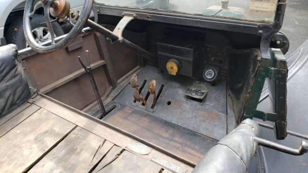 I just love the interior. The right amount of wear on the original wood!