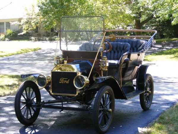 1909 Touring 1.8.jpg