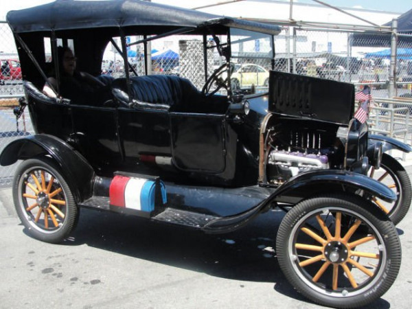 AtLongBeachSwapMeet.jpg