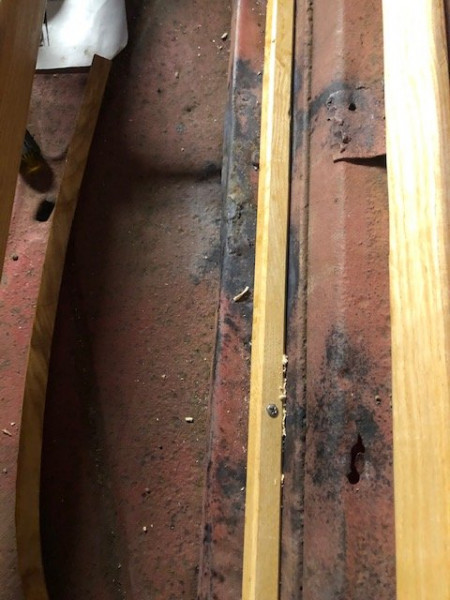 Front_Lower_tack_strip.jpg
