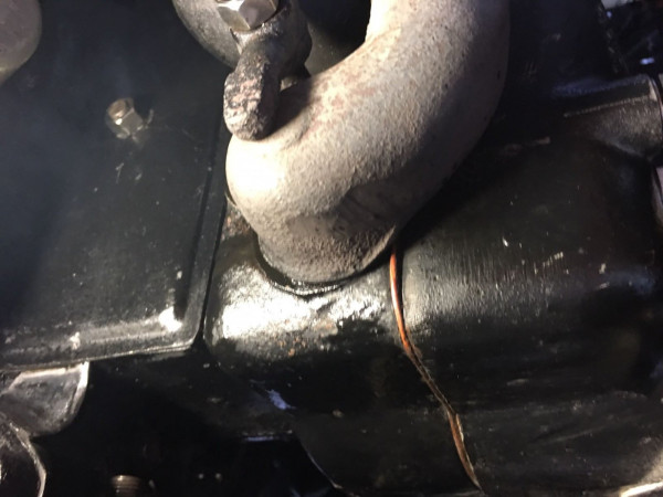 manifold leak.jpg