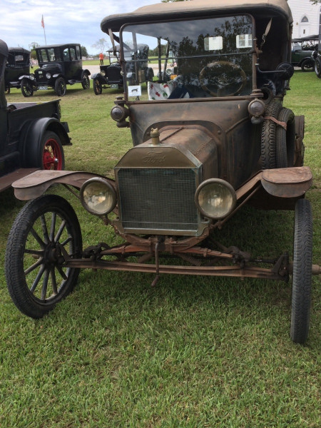 1915 Ford wide track - or Southern Tread