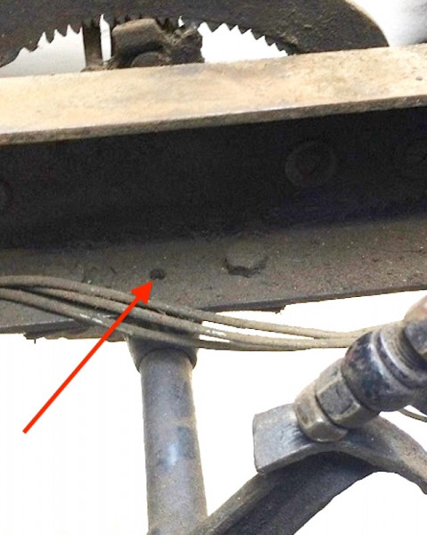 cross shaft oil hole.jpg