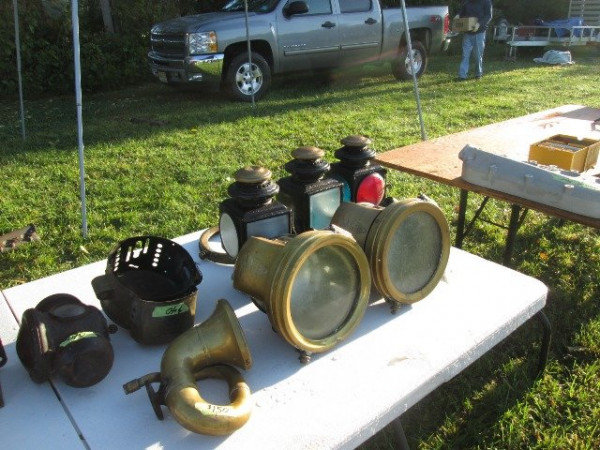 Pair E&J lamps.jpg