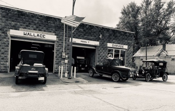 Wallace T Garage