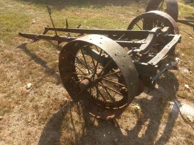 tractor 1.jpg