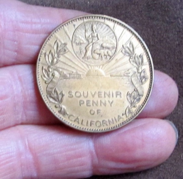 1915 Pan Pacific coin back.jpg