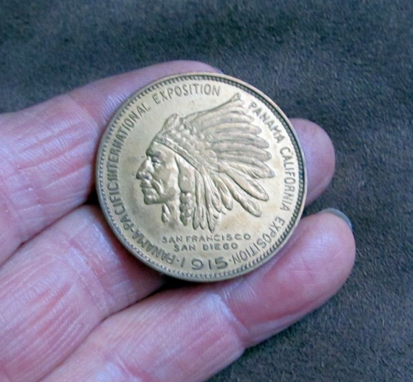 1915 Pan Pacific coin front.jpg