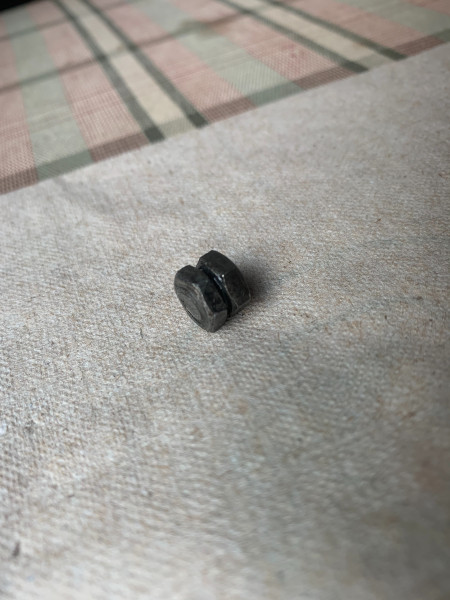 Broken adjustable tappet