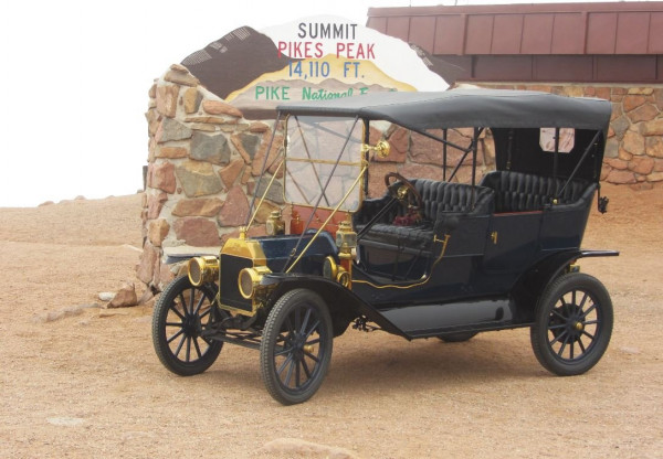 Model T at Pikes Peak.JPG