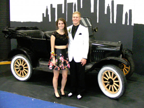 2018 3 16 prom and 245.JPG