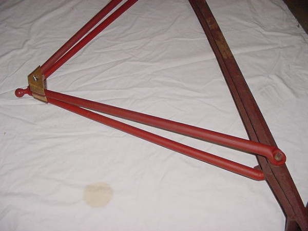 Auxiliary wishbone viewed with axle upside down