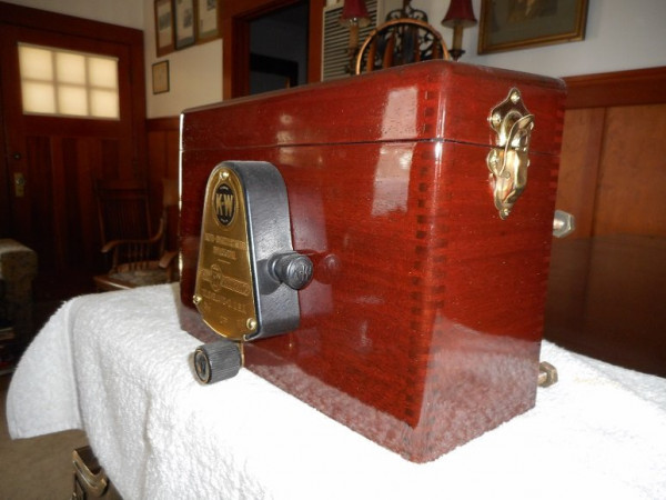 KW Box l.JPG