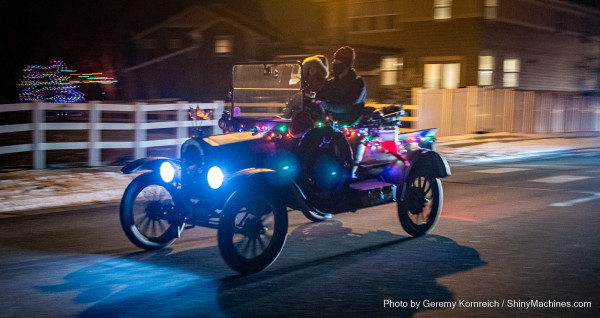 model t in winter parade.jpg