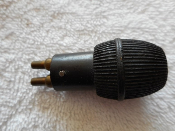 Plug 1.JPG