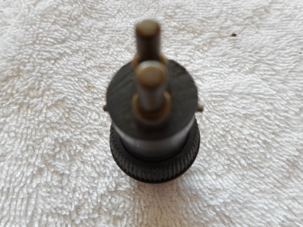 Plug 2.JPG