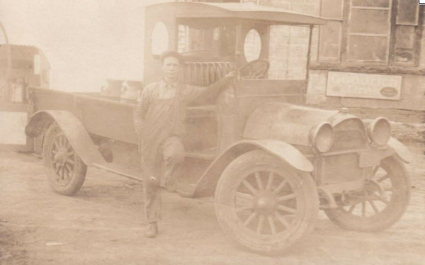 milk delivery truck.JPG