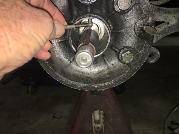 axle off center.jpg