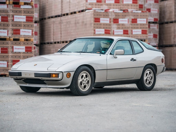 Porsche-924(1).jpg