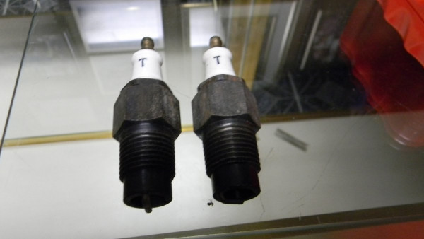T PLUG 004.JPG