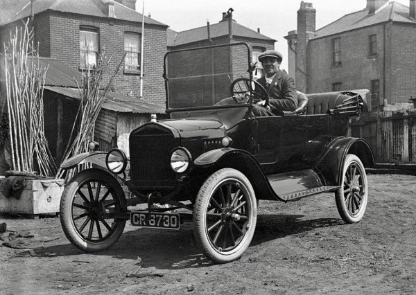 stillshiny1920interestingfenderlamps.jpg