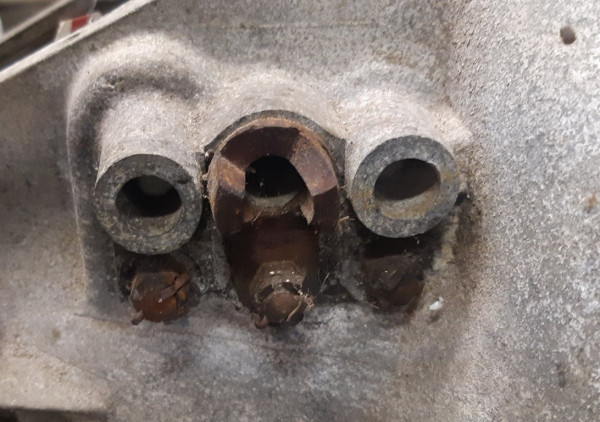 Ford RHD clutch cam.jpg