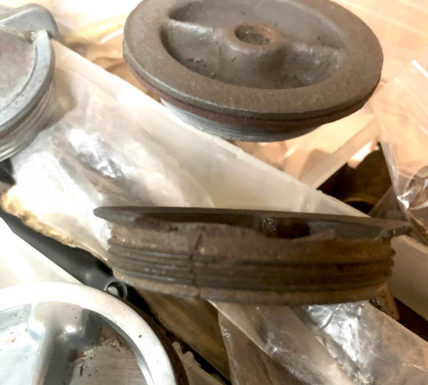 Old zinc cap .jpg