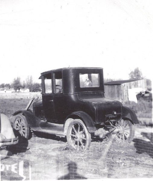 Billy's 25 T Cupe 1948.jpg