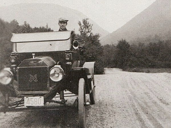 1913Trunaboutfront2.jpg
