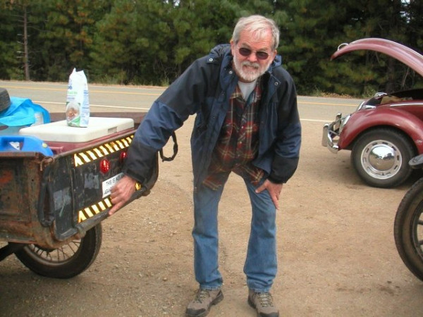 Stag2010_4.jpg (74.42 KiB) Viewed 3367 times Lee pointing out the dime size mark his coupe left on Rusty.