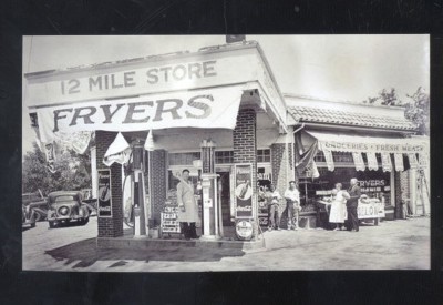 GRESHAM OREGON SERVICE GAS STATION.jpg