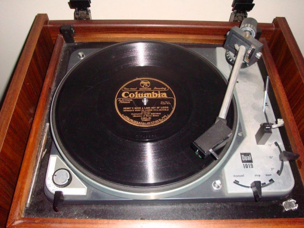 Dual turntable.jpg
