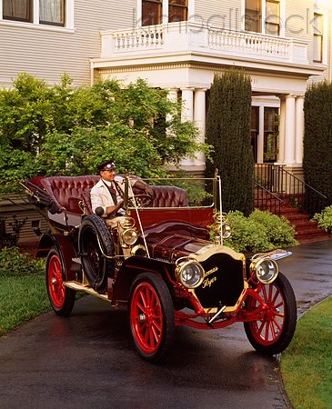1907 Thomas 36 Burgandy (11).jpg